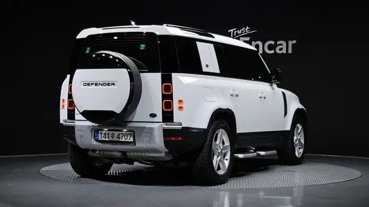 Land Rover (L663) 110 D250 SE 2021