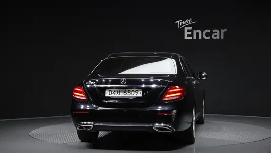 Mercedes-Benz E-Class W213 E200 2017 4