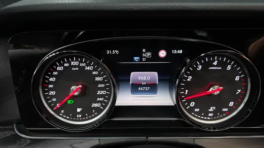 Mercedes-Benz E-Class W213 E200 2017 8