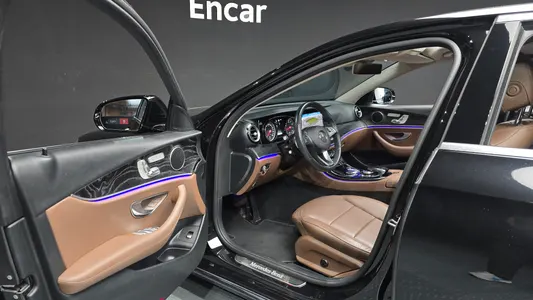 Mercedes-Benz E-Class W213 E200 2017 10