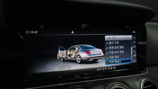 Mercedes-Benz E-Class W213 E200 2017 16