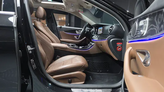 Mercedes-Benz E-Class W213 E200 2017 26