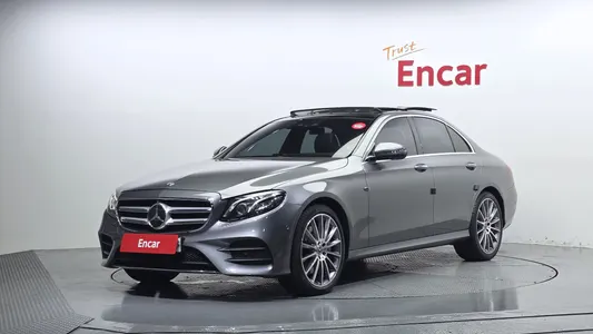 Mercedes-Benz E-Class W213 E350 4MATIC AMG Line 2019