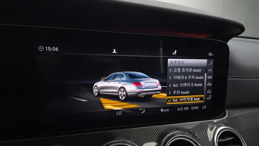 Mercedes-Benz E-Class W213 E350 4MATIC AMG Line 2019 18