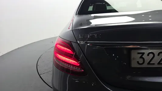 Mercedes-Benz E-Class W213 E350 4MATIC AMG Line 2019 23