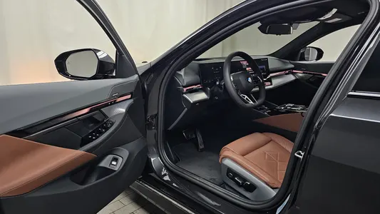 BMW 5 Series (G60) 530i xDrive M 2026 9