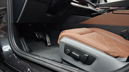 BMW 5 Series (G60) 530i xDrive M 2026 31