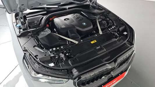 BMW 5 Series (G60) 530e M 2026 6
