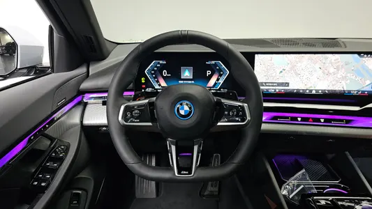 BMW 5 Series (G60) 530e M 2026 13