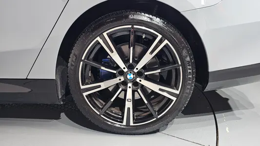 BMW 5 Series (G60) 530e M 2026 22