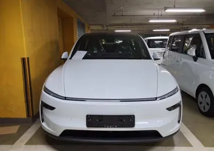 Tesla Y L AWD 2026