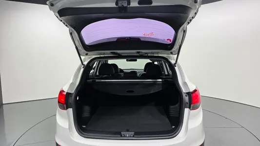 Hyundai ix 2WD LX20 2011 20