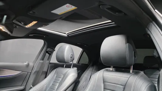 Mercedes-Benz E-Class W213 E300 4MATIC AMG Line 2018 17