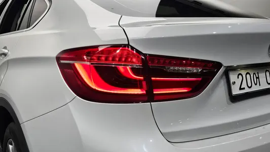 BMW X6 (F16) xDrive 30d 2016 23
