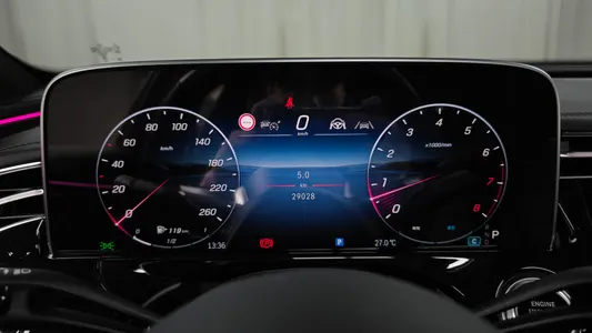 Mercedes-Benz E-Class W214 E300 4MATIC AMG Line 2024 7