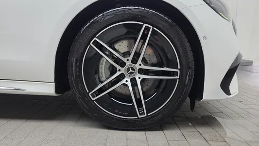 Mercedes-Benz E-Class W214 E300 4MATIC AMG Line 2024 21