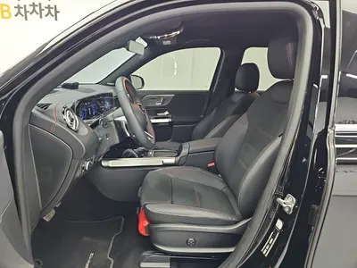 Mercedes-Benz EQB X243 EQB300 4MATIC AMG 2025 11