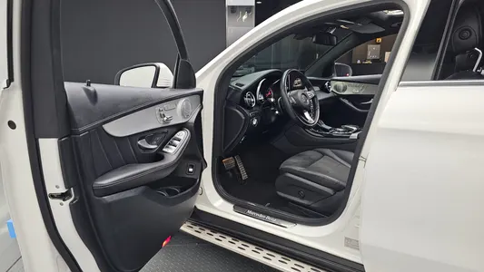 Mercedes-Benz GLC-Class X253 GLC300 4MATIC AMG Line 2019 10
