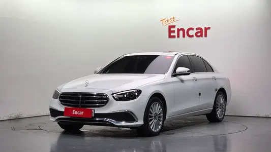 Mercedes-Benz E-Class W213 E220d 4MATIC 2023