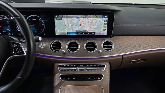 Mercedes-Benz E-Class W213 E220d 4MATIC 2023 14