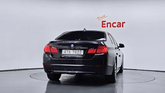 BMW 5 Series (F10) 528i 2013 4