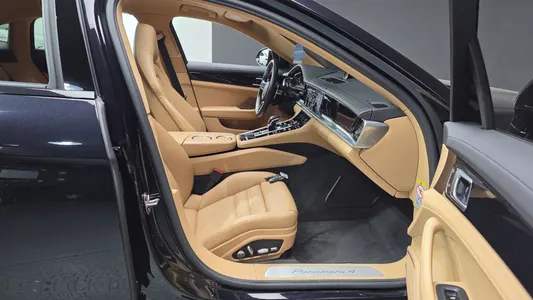 Porsche (971) 2.9 AWD E- 2018 26