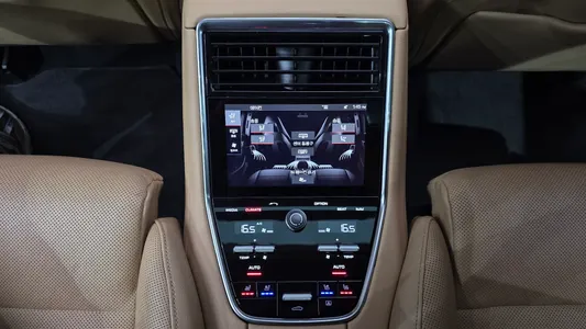 Porsche (971) 2.9 AWD E- 2018 35
