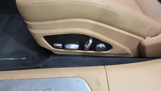 Porsche (971) 2.9 AWD E- 2018 36