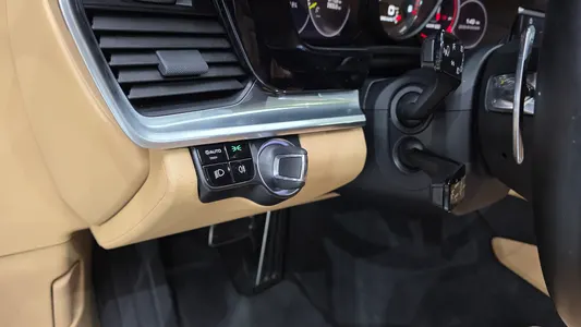 Porsche (971) 2.9 AWD E- 2018 30
