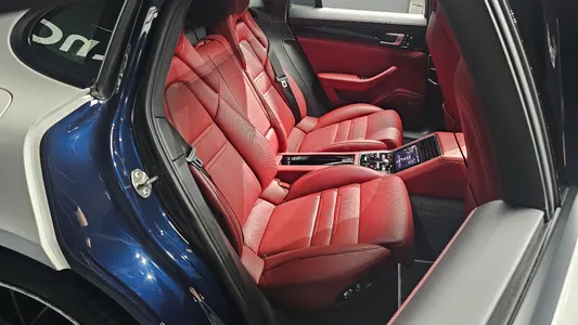Porsche (971) 3.0 AWD 2020 11