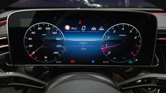Mercedes-Benz E-Class W214 E300 4MATIC AMG Line 2026 8
