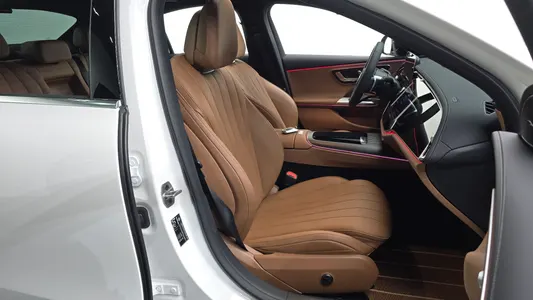 Mercedes-Benz E-Class W214 E300 4MATIC AMG Line 2026 12