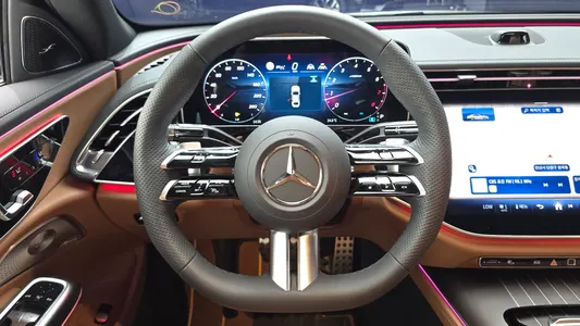 Mercedes-Benz E-Class W214 E300 4MATIC AMG Line 2026 13