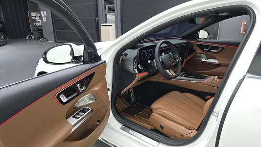 Mercedes-Benz E-Class W214 E300 4MATIC AMG Line 2026 10