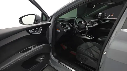 Audi Q4 e- (F4) 40 2022 10