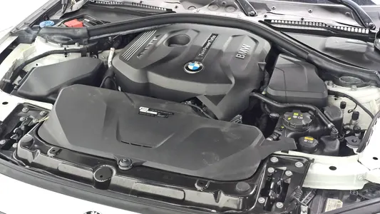 BMW 3 Series (F30) 330i M 2018 5