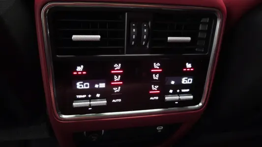 Porsche (PO536) 3.0 2019 19