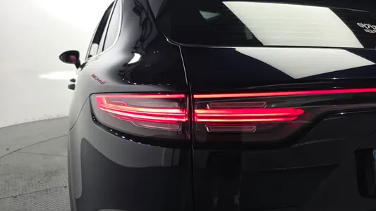 Porsche (PO536) 3.0 2019 23