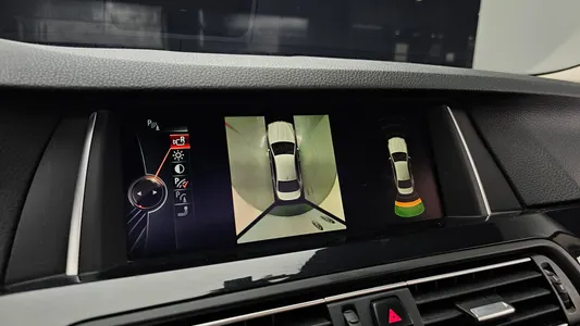 BMW 5 Series (F10) 520d M 2016 14