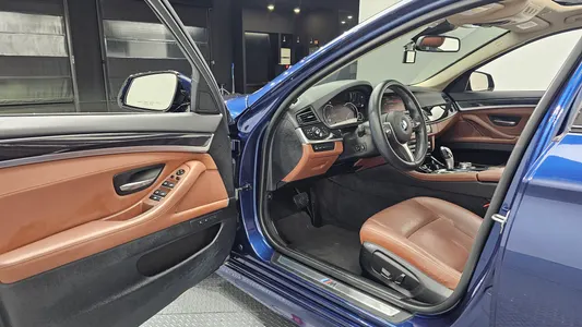 BMW 5 Series (F10) 520d M 2016 9