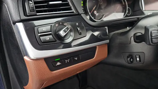 BMW 5 Series (F10) 520d M 2016 15