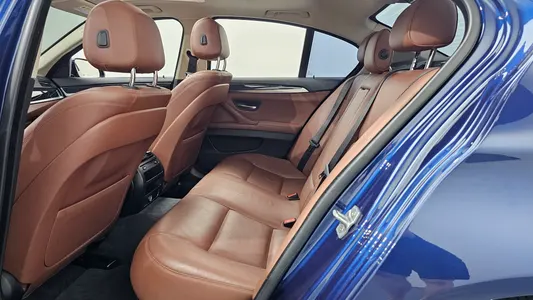 BMW 5 Series (F10) 520d M 2016 26