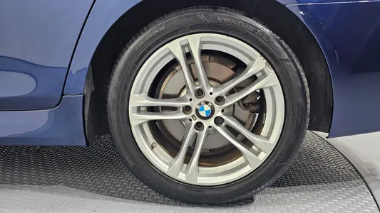 BMW 5 Series (F10) 520d M 2016 21