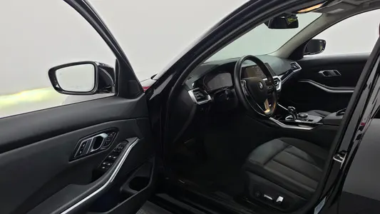 BMW 3 Series (G20) 320i 2020 10