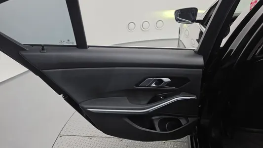 BMW 3 Series (G20) 320i 2020 25