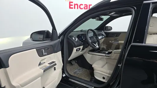 Mercedes-Benz GLB-Class X247 GLB220 2021 9