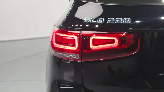 Mercedes-Benz GLB-Class X247 GLB220 2021 23