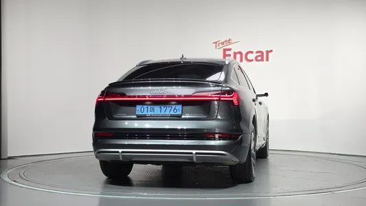 Audi e- 55 2021 4