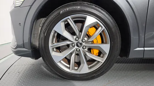 Audi e- 55 2021 5