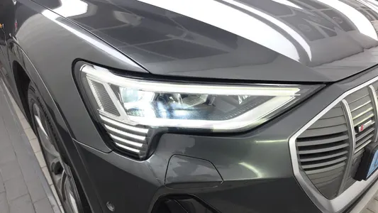 Audi e- 55 2021 22